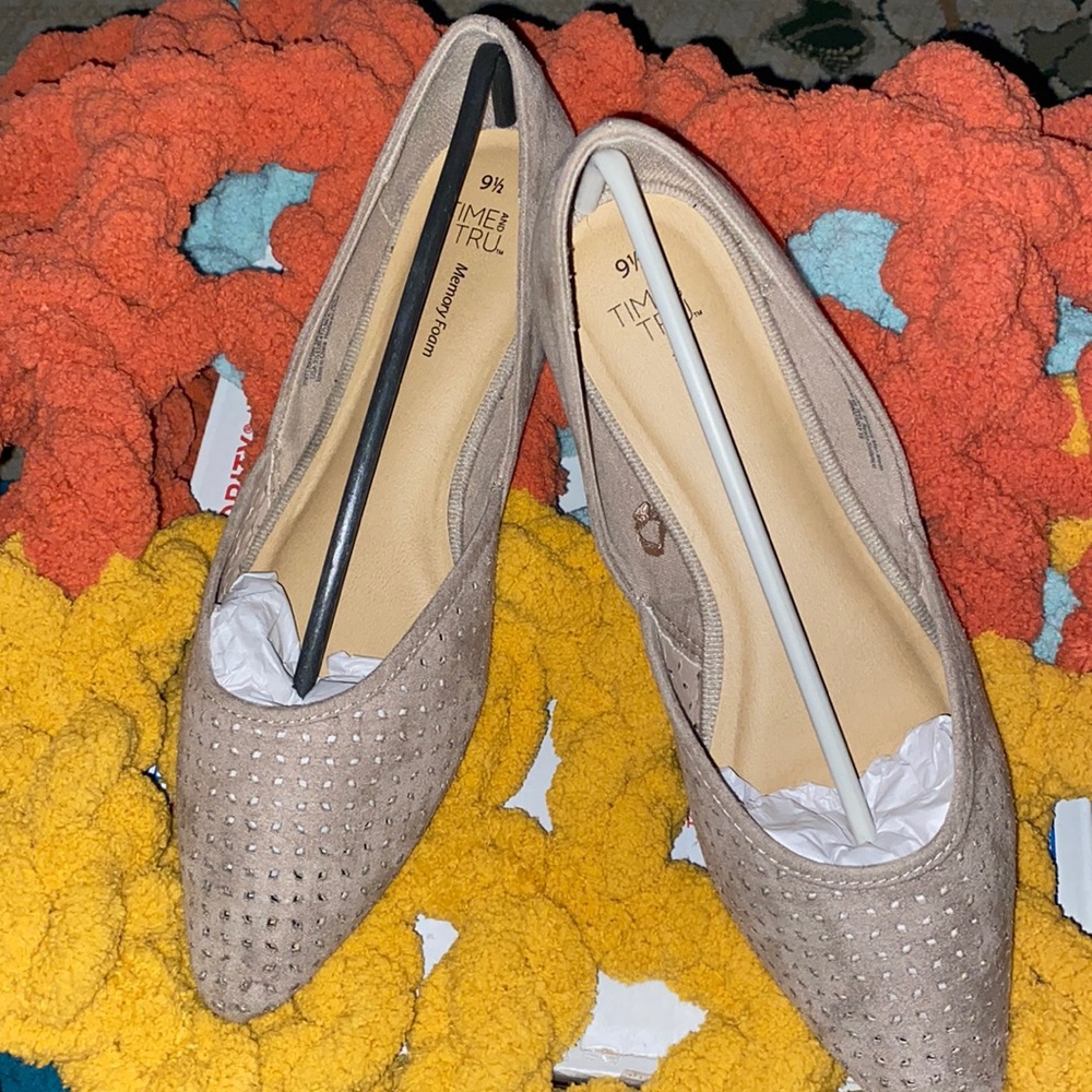 Time and Tru Flats